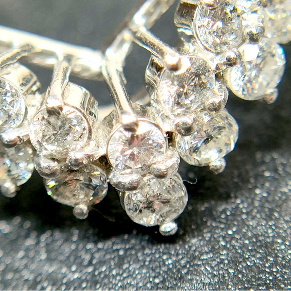 Platinum 900 with 0.51 Natural Diamond - Picture 6 of 7